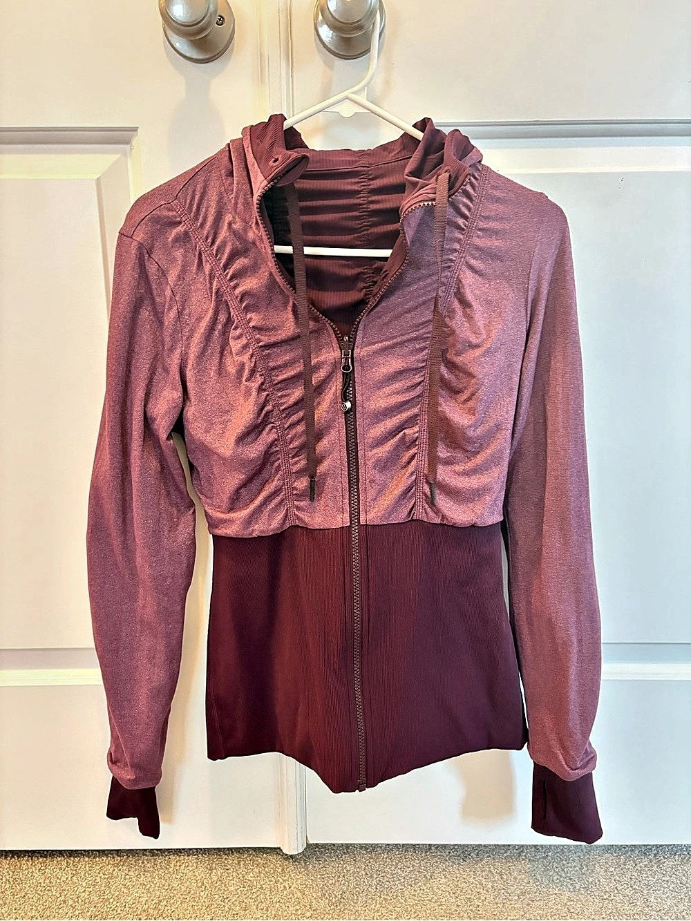 Lulu Women's plum colored zip Jacket